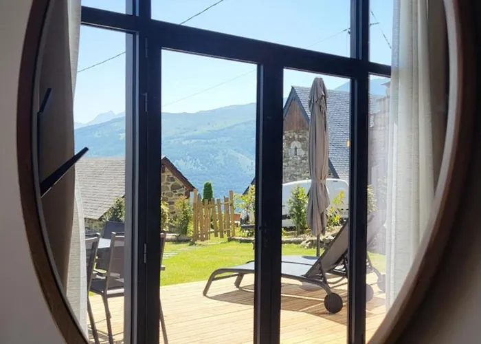 Les Granges Du Hautacam Hotell *